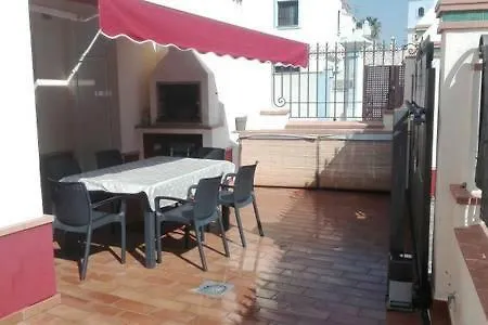 Adosado Cerca De La Playa *